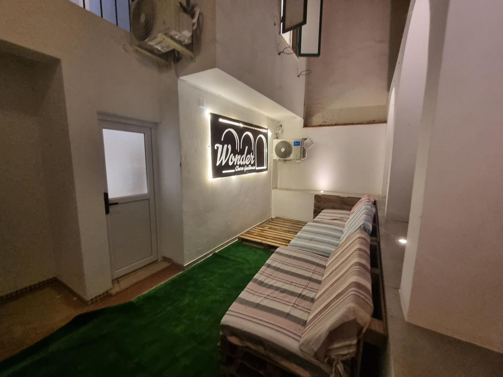 Guest house Wonder Charm