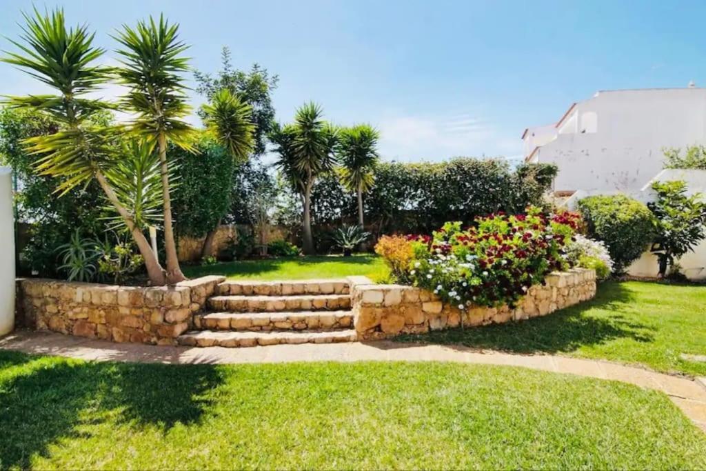 - Sun, Pool And Marina View! Appartement
