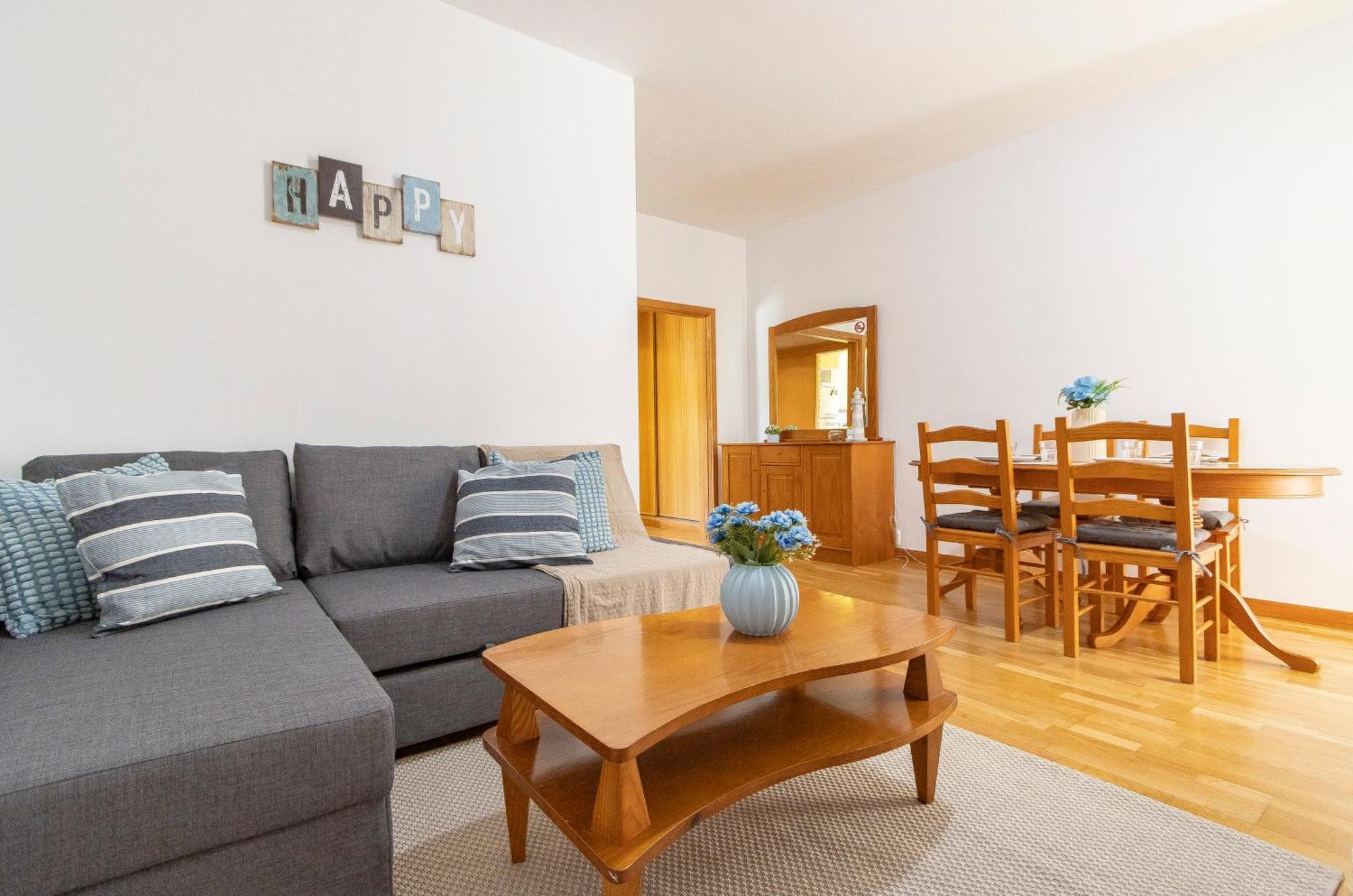 Blue Sea In Marina Apartment *