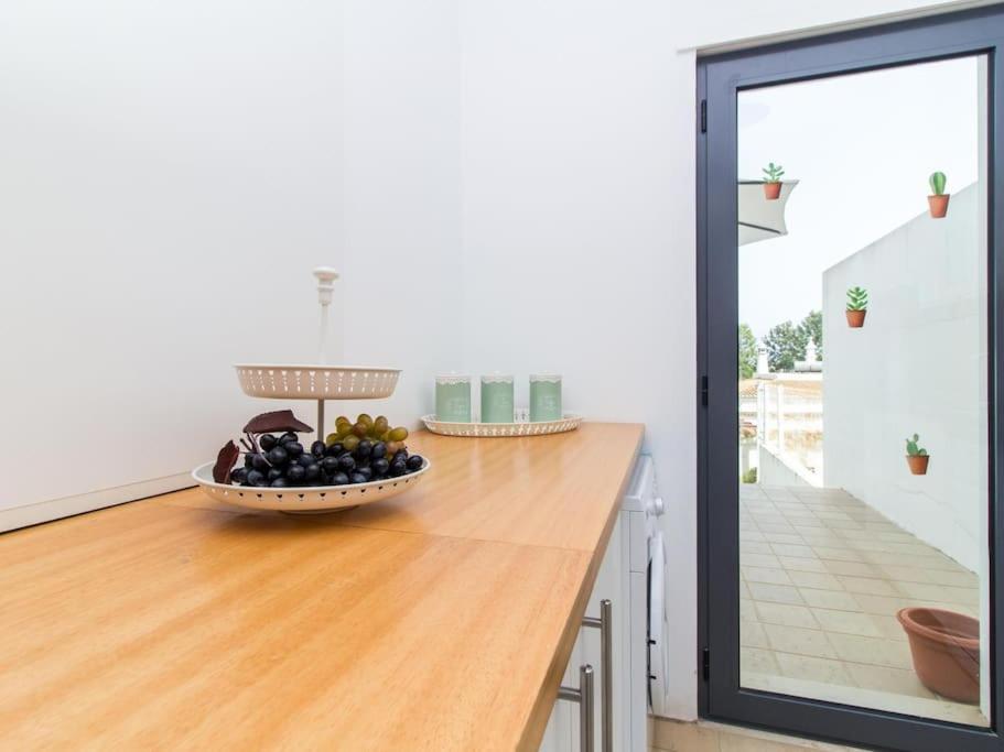 Rainbow House - Sea View & Pool & Garage & Garden &