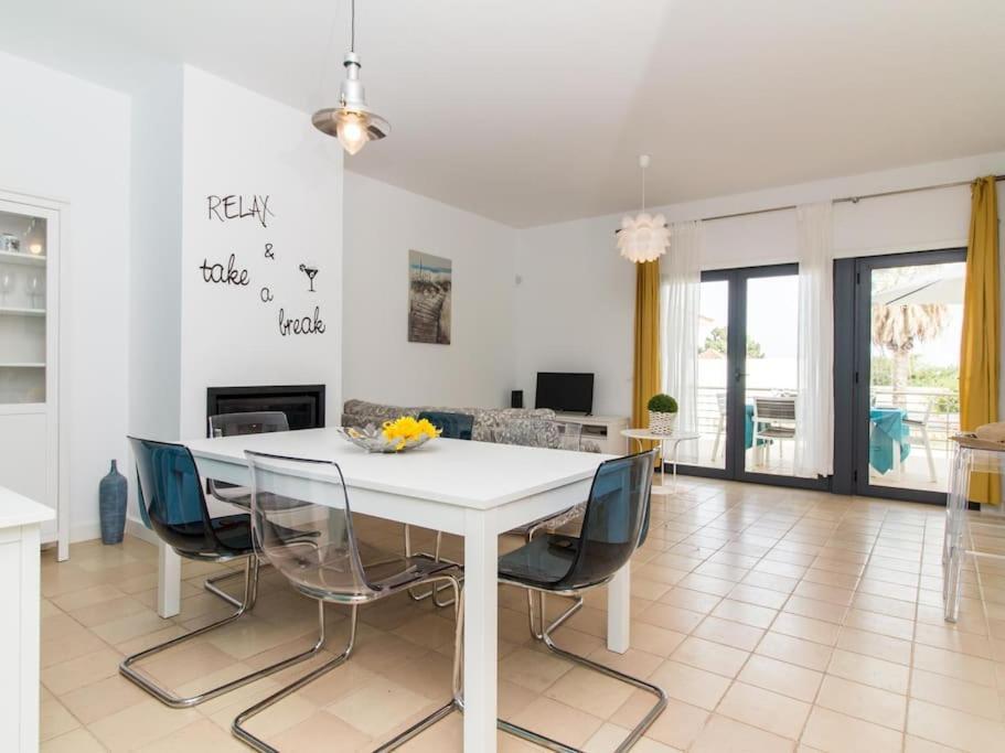 Rainbow House - Sea View & Pool & Garage & Garden & Albufeira
