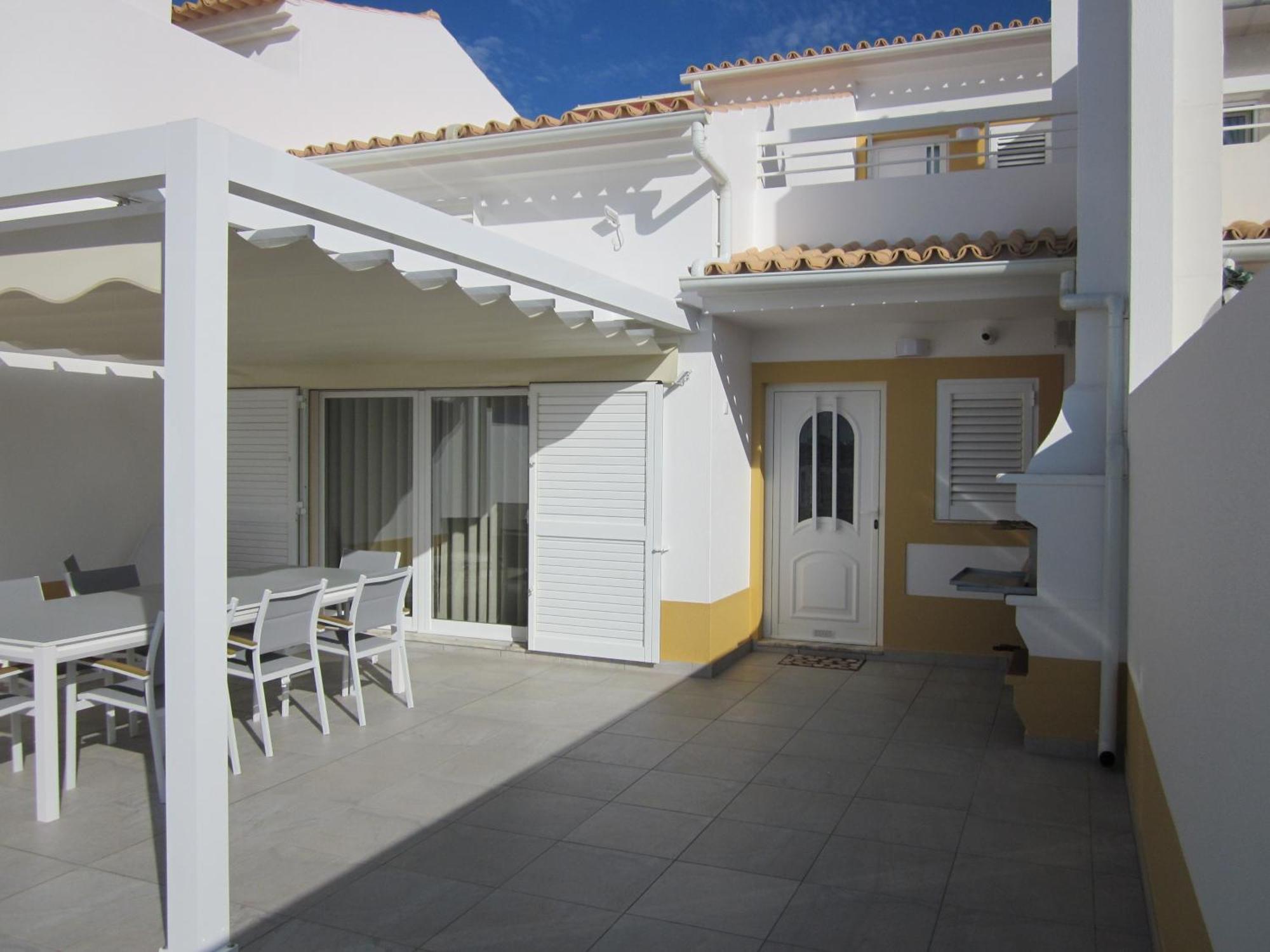 Casa de Férias Falesia Casa Da Sobreira *