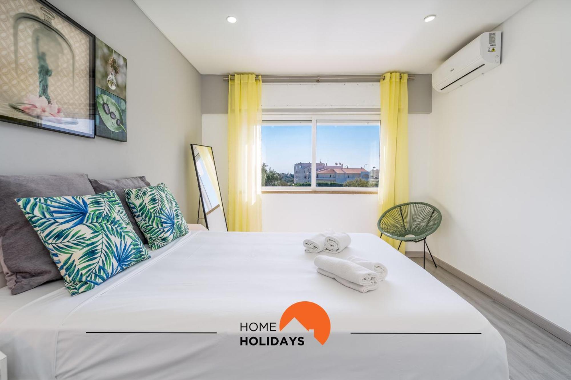 #227 Sunflower Flat By Holidays Apartment *