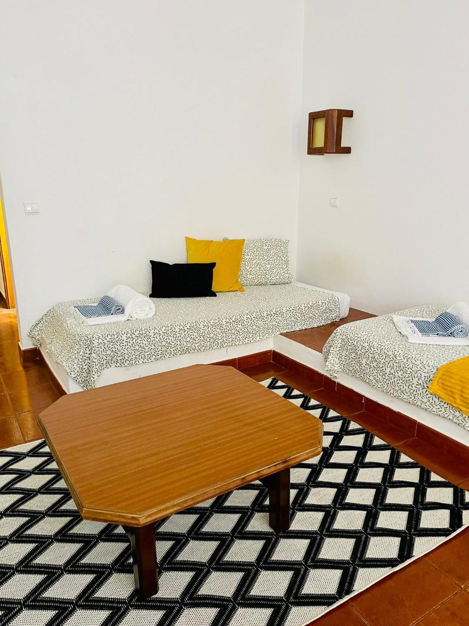 T1, Da Oura Apartment *