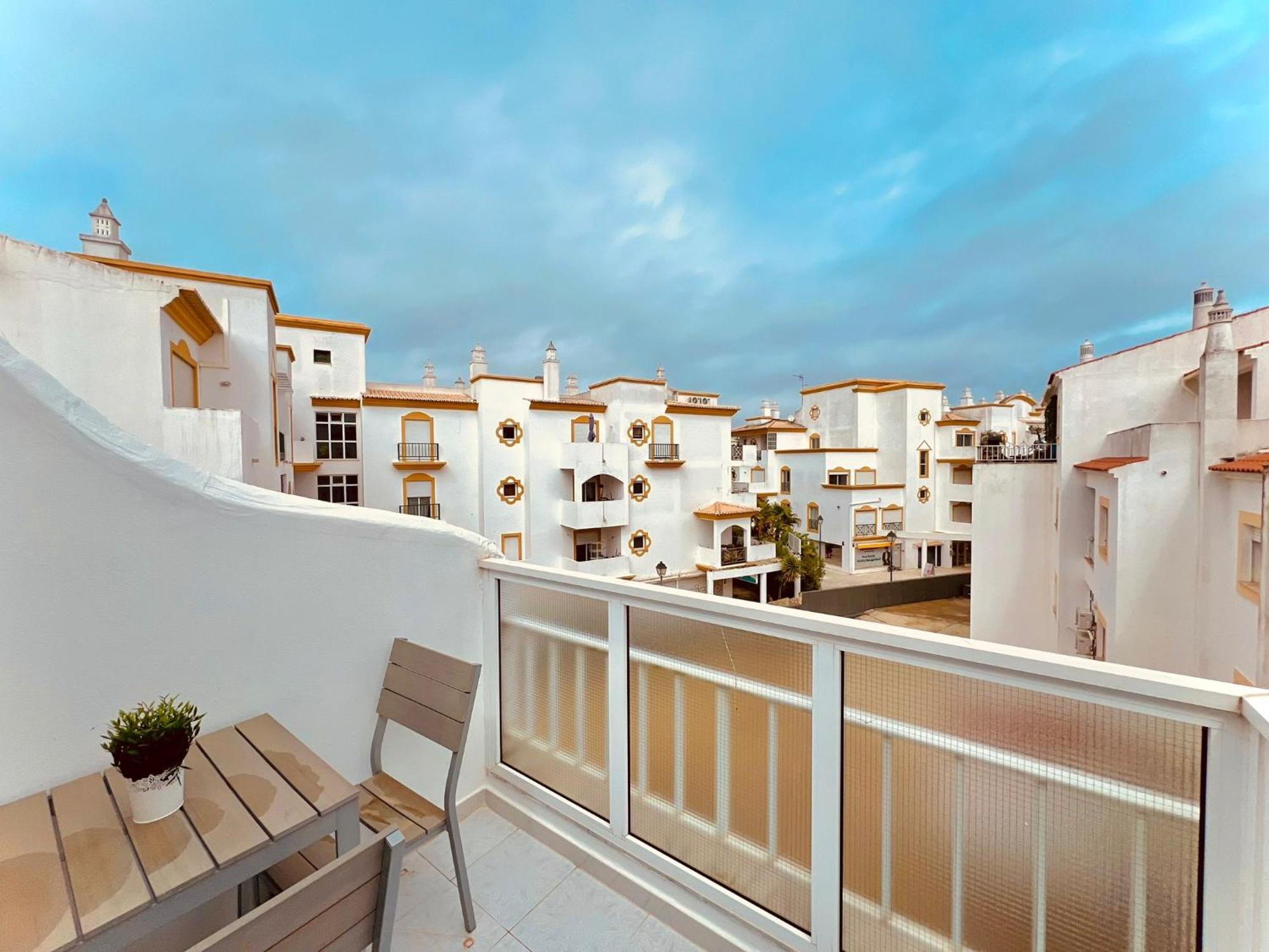 5 Estrelas Da Oura Apartment *