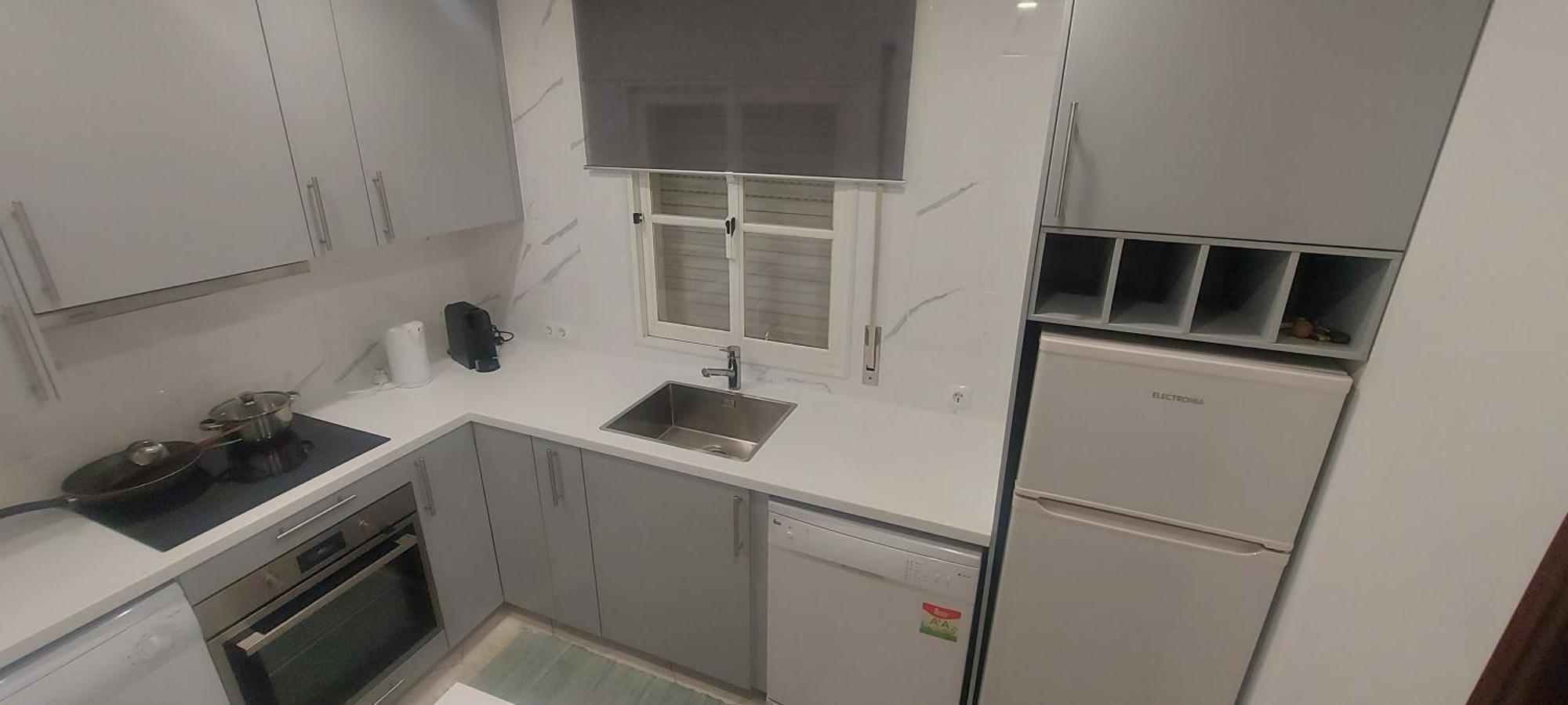Gold Strip Oasis - New Town Apartment *