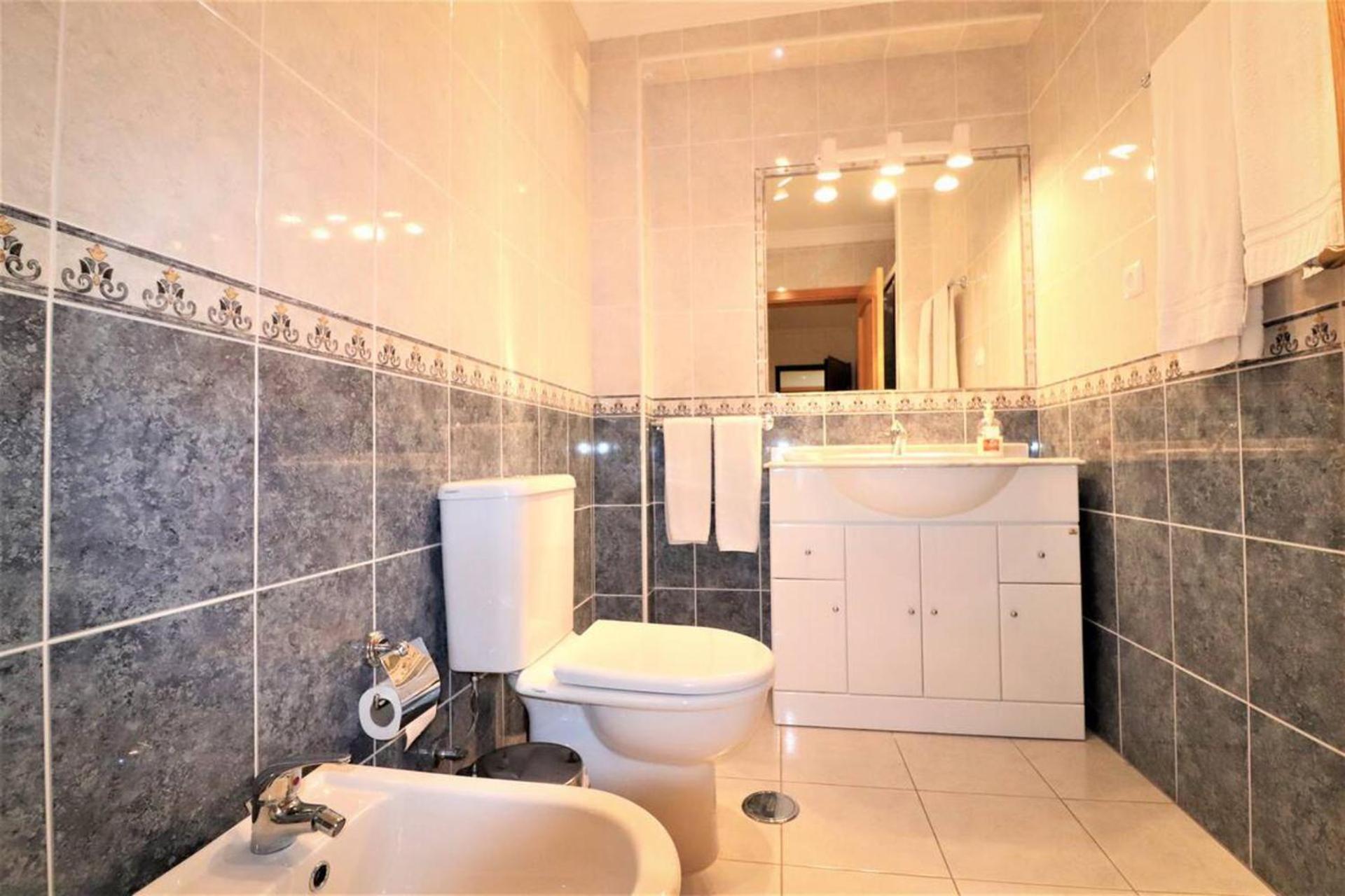 Stylish 2br With Pool Parking & Wifi Albufeira