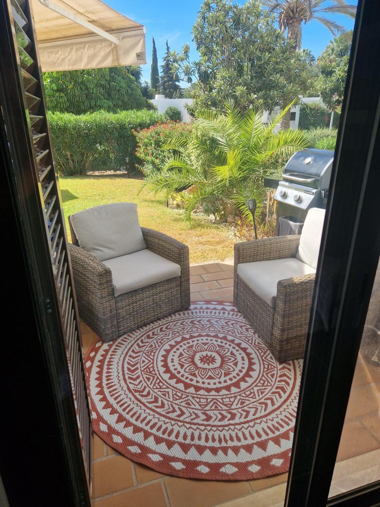 Ado House