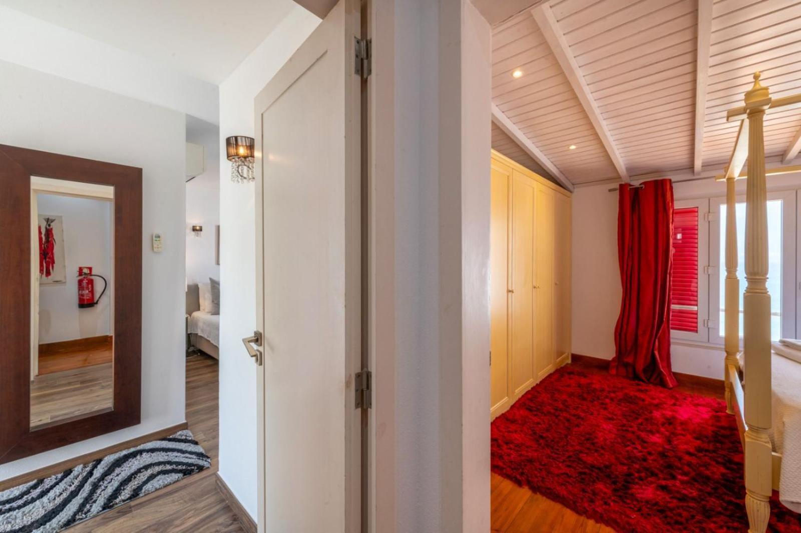 Luxurious Beachfront De La With Private Acces * Albufeira