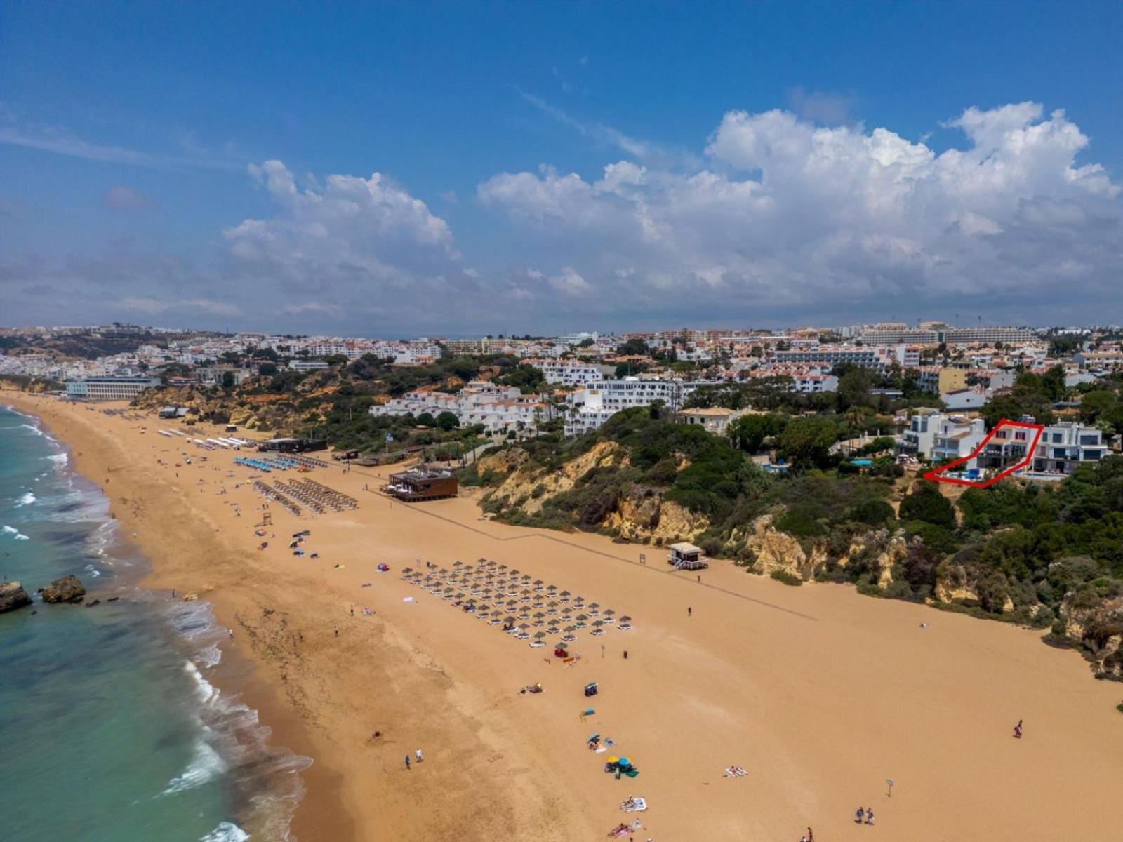 Villa Luxurious Beachfront De La With Private Acces *