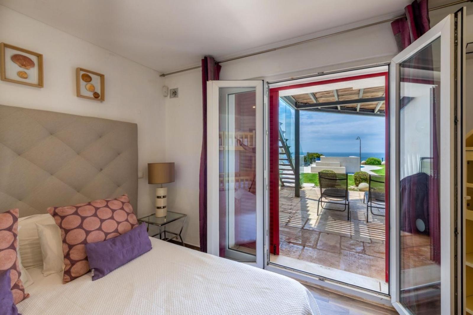 Villa Luxurious Beachfront De La With Private Acces *