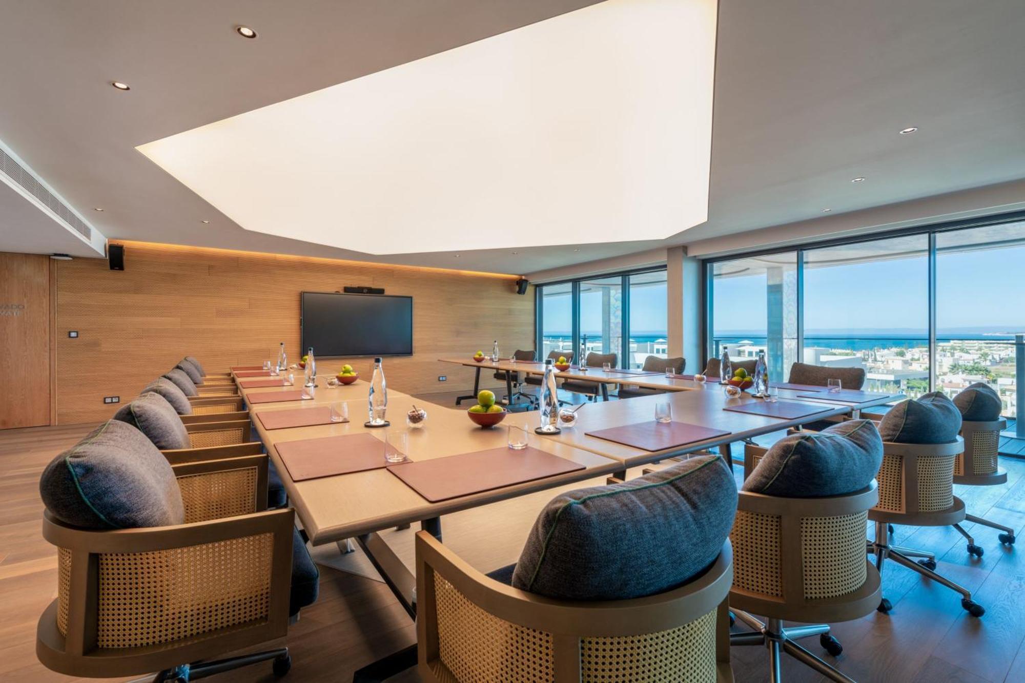 W Residences Algarve Hotel 5*
