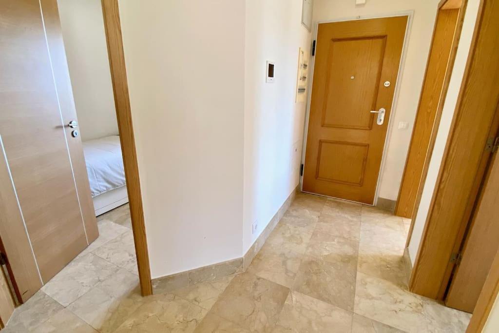 Appartement 2-bedroom Apt In Newtown W Pool *