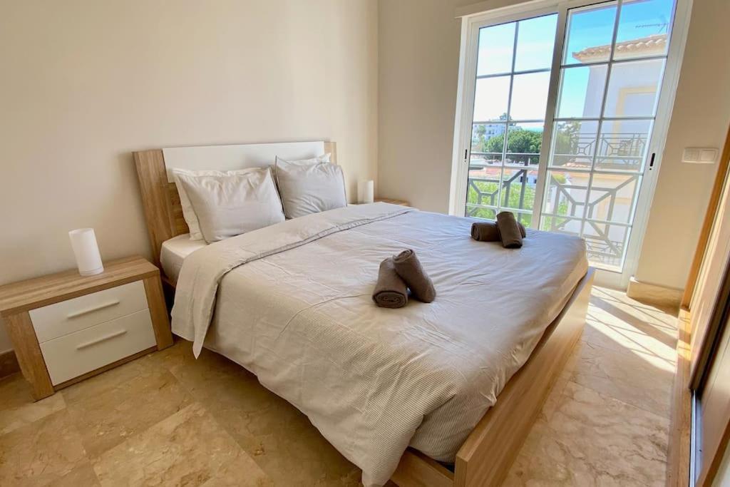 2-bedroom Apt In Newtown W Pool