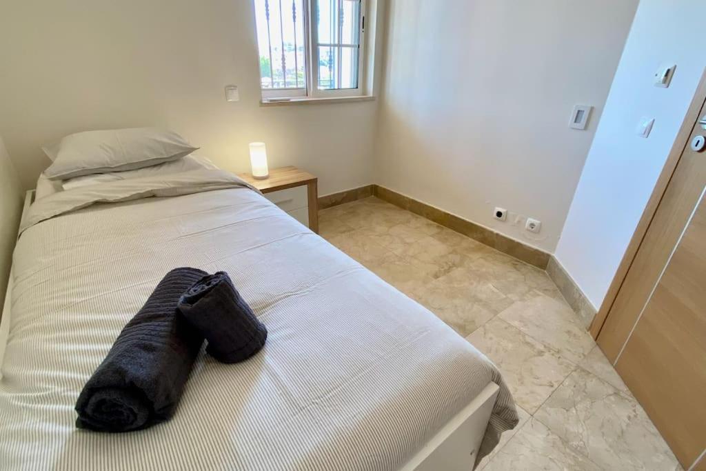 Apartment 2-bedroom Apt In Newtown W Pool *