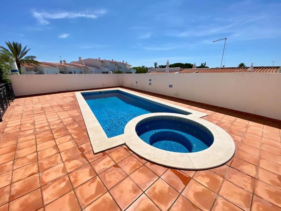 Apartment 2-bedroom Apt In Newtown W Pool Albufeira