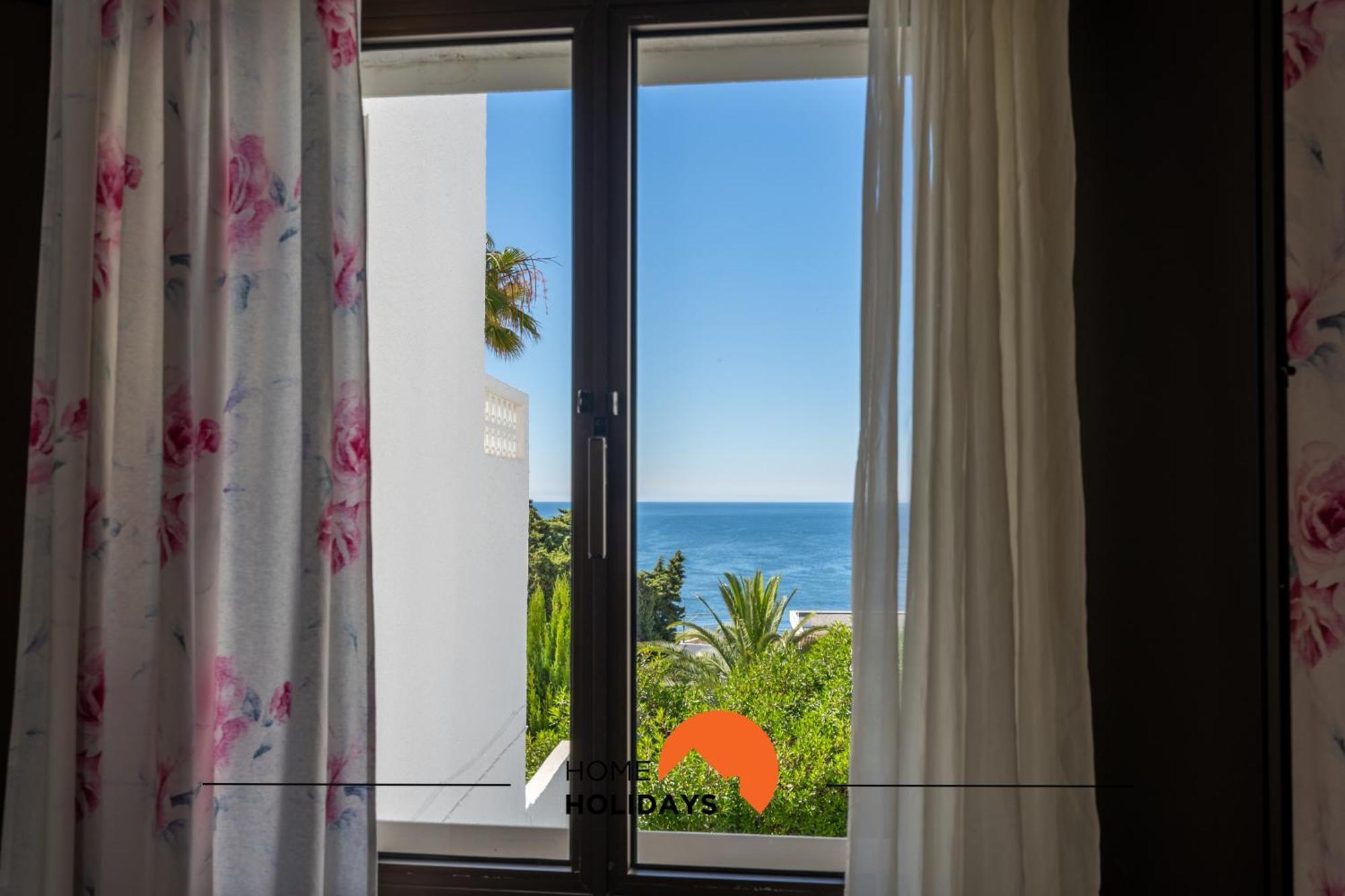#232 Girasol 33 By Holidays *