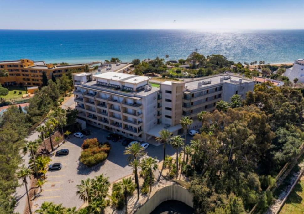 Apartment Front Luxury T1 Pools Garage Tennis Albufeira