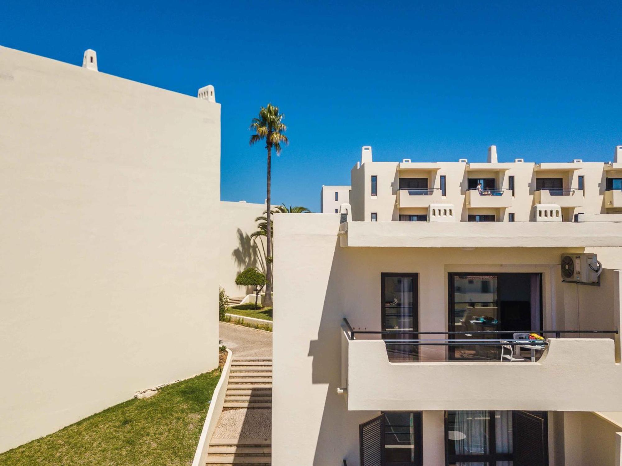 White T1 - Ocean View Apartment *