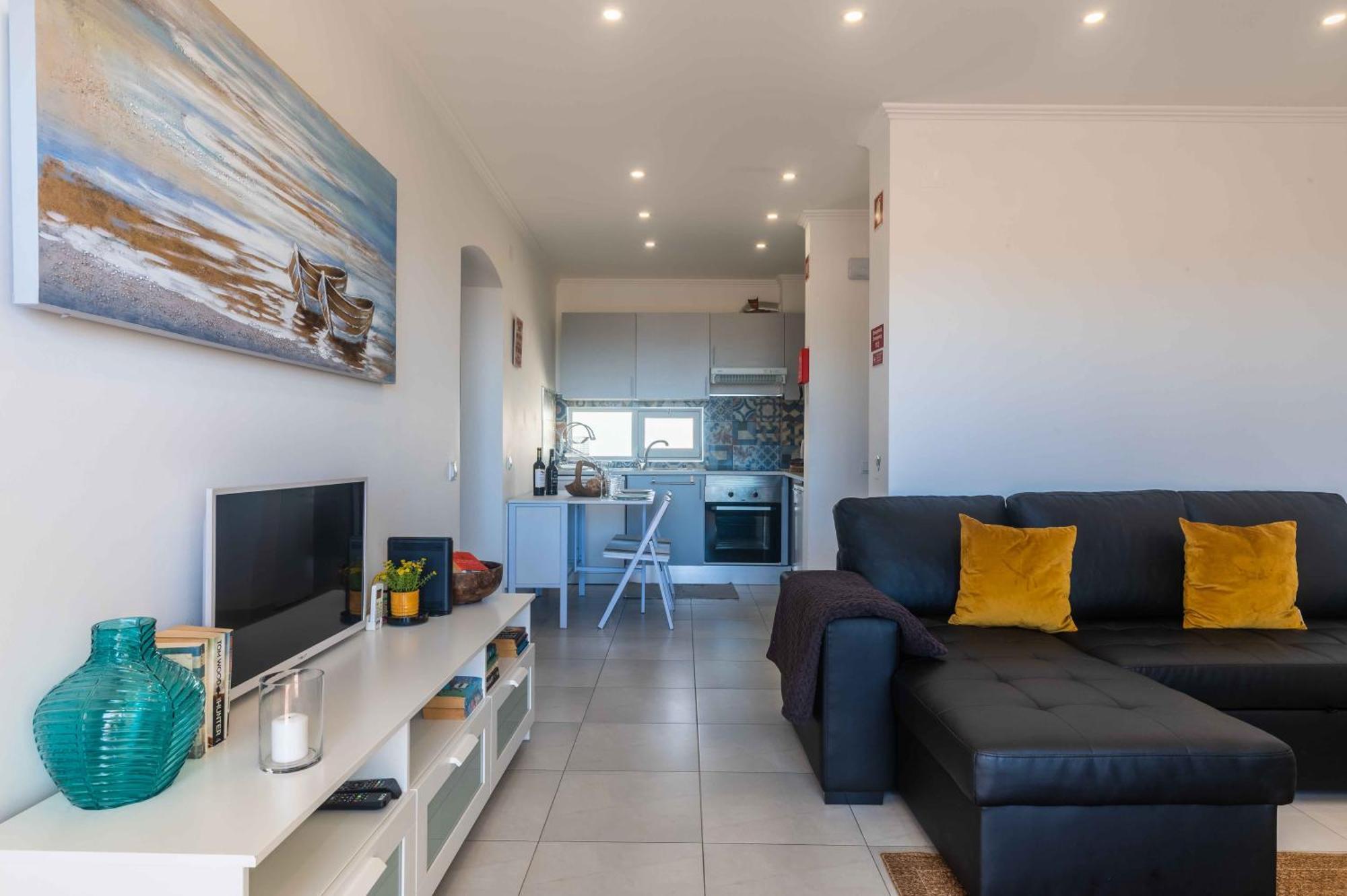 White T1 - Ocean View Albufeira