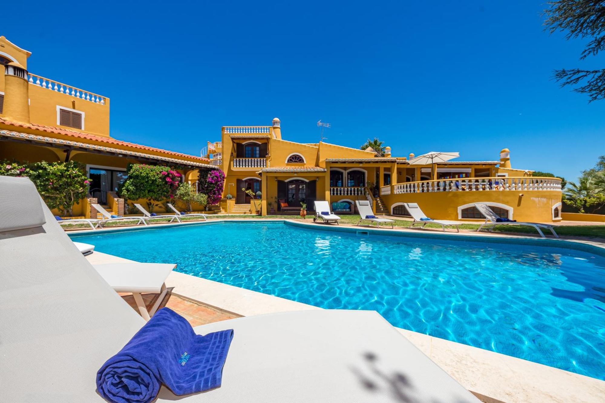 Sobreiro Villa *
