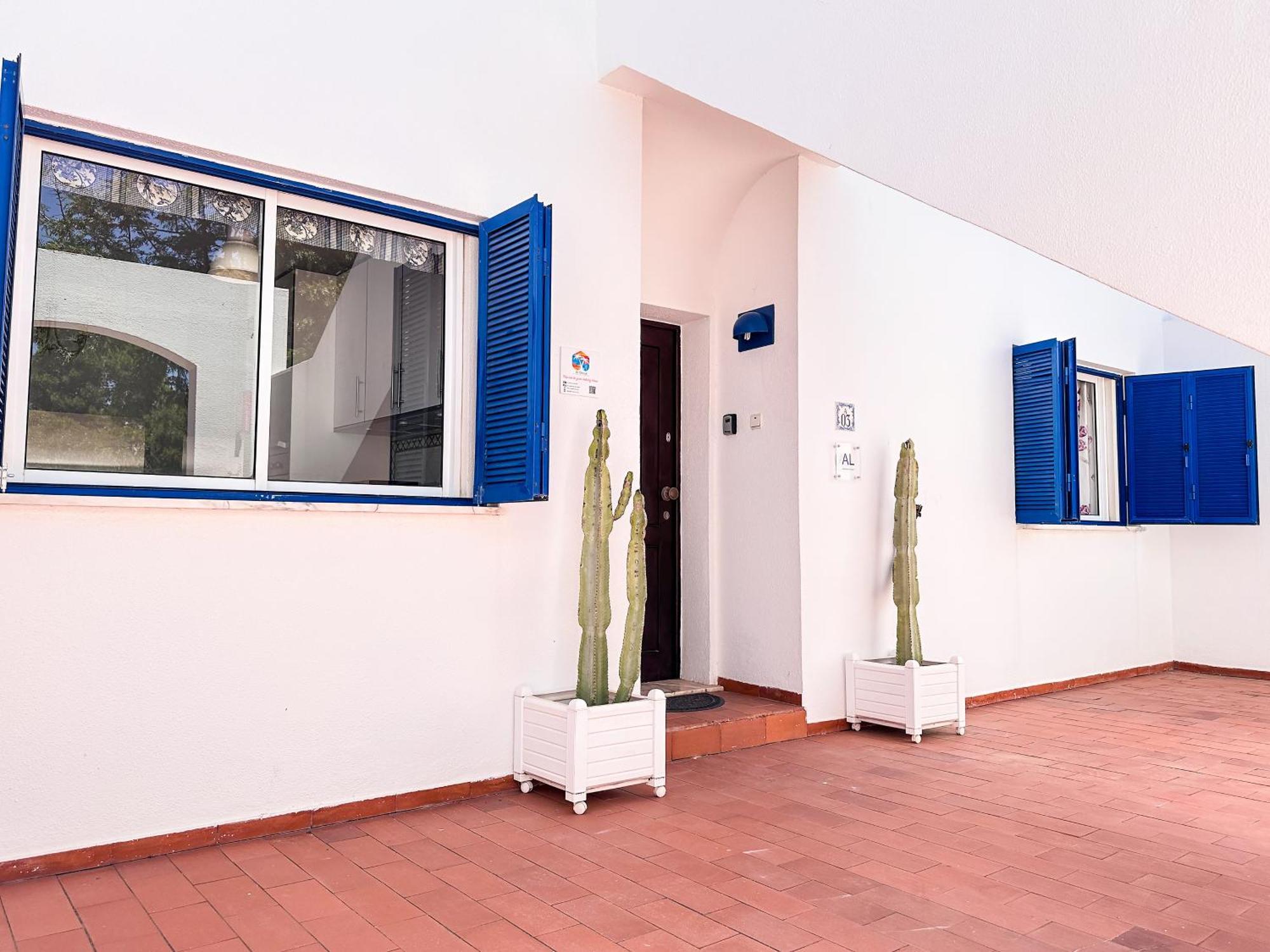 Apartment Ocean Breeze Windmill By Becherish *