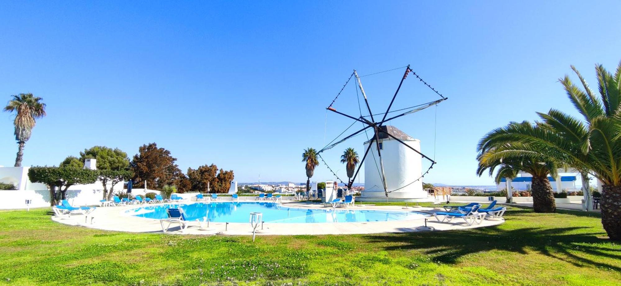 Ocean Breeze Windmill By Becherish Albufeira