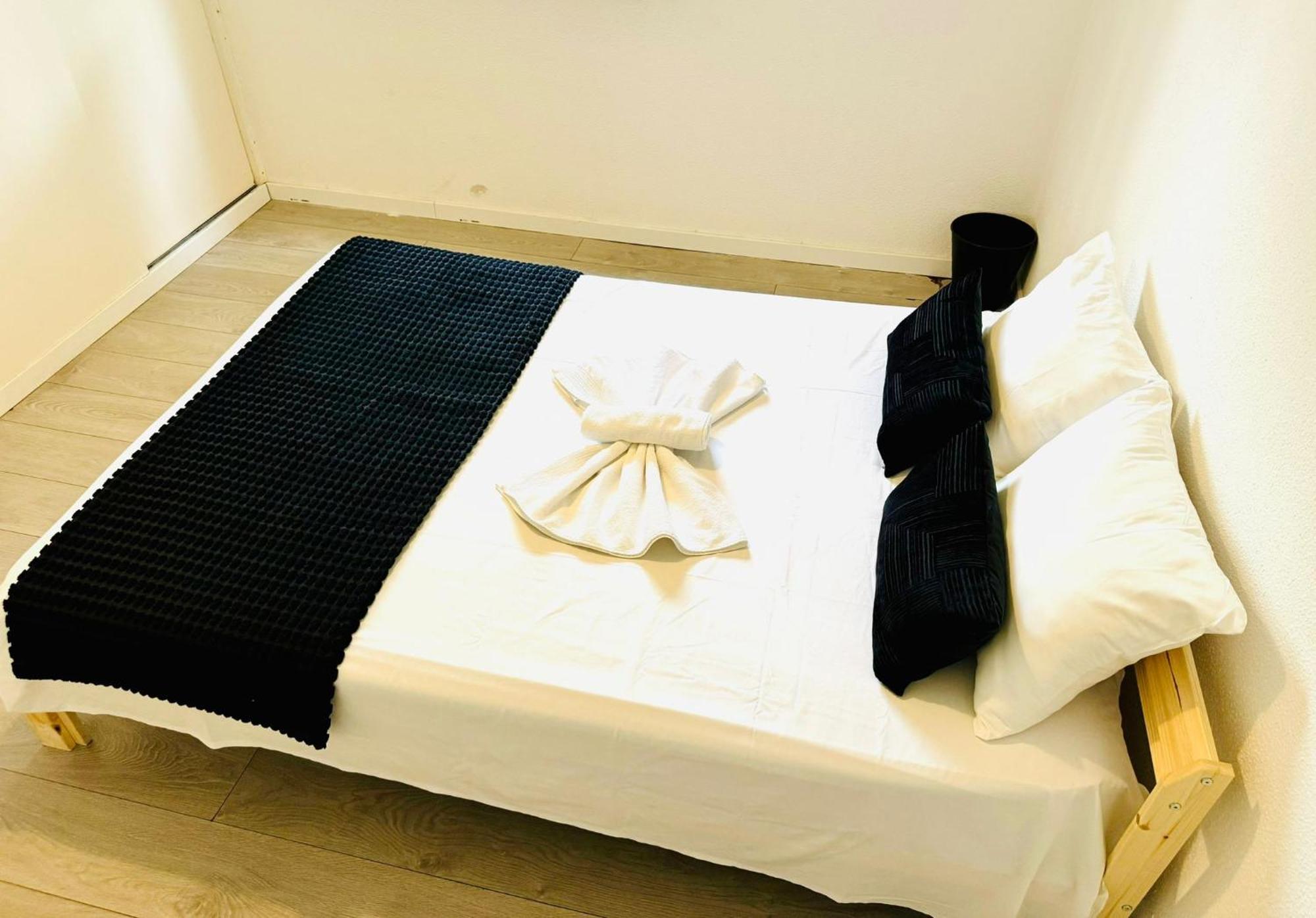 Apartment T4 *