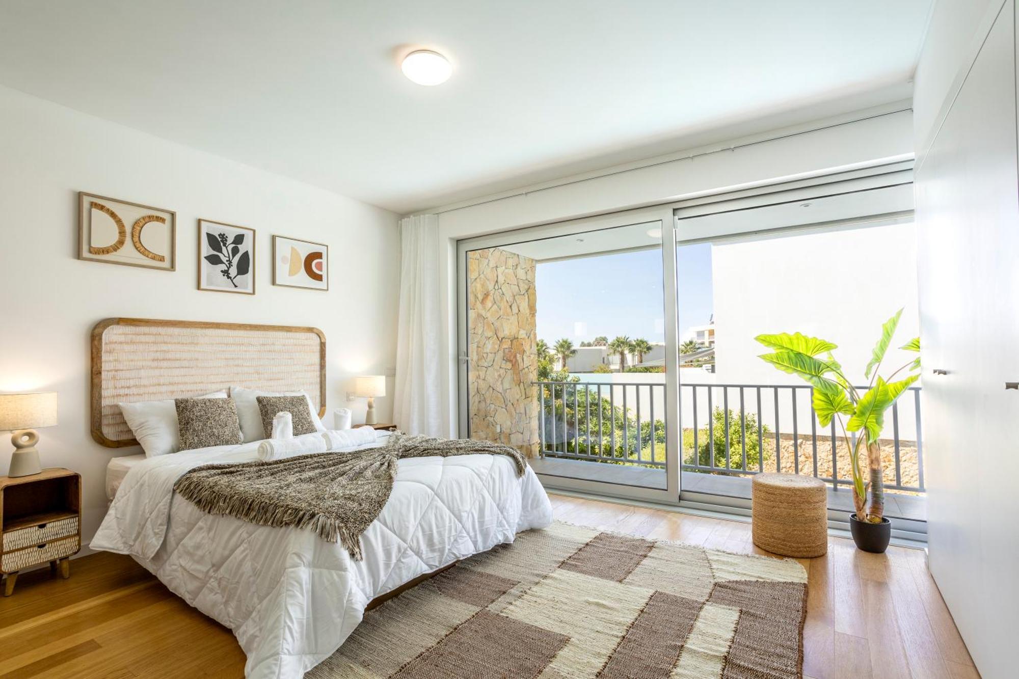 Casa de férias Stylish 3-bedroom Haven With A Private Pool Albufeira