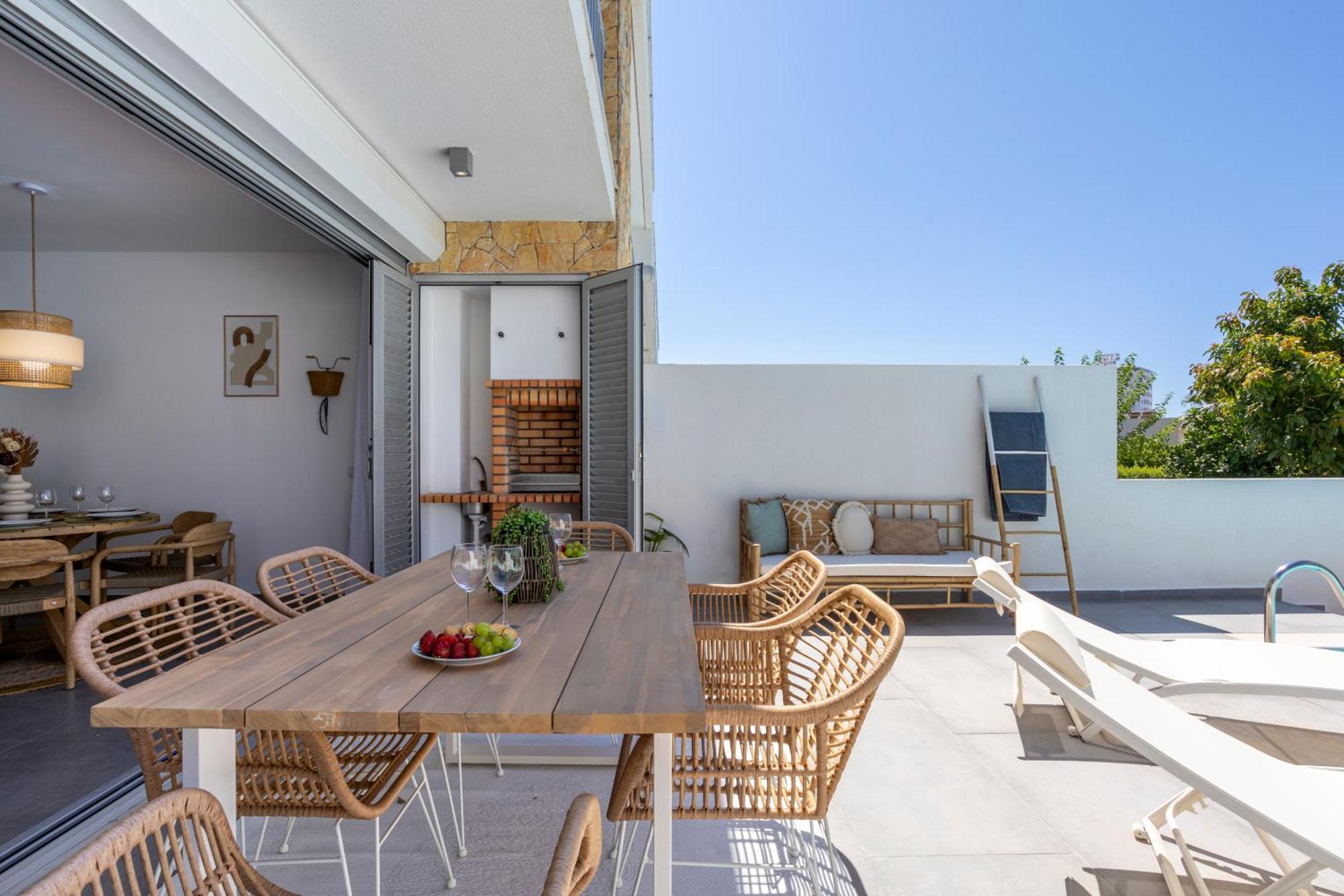 Stylish 3-bedroom Haven With A Private Pool Casa de férias Albufeira