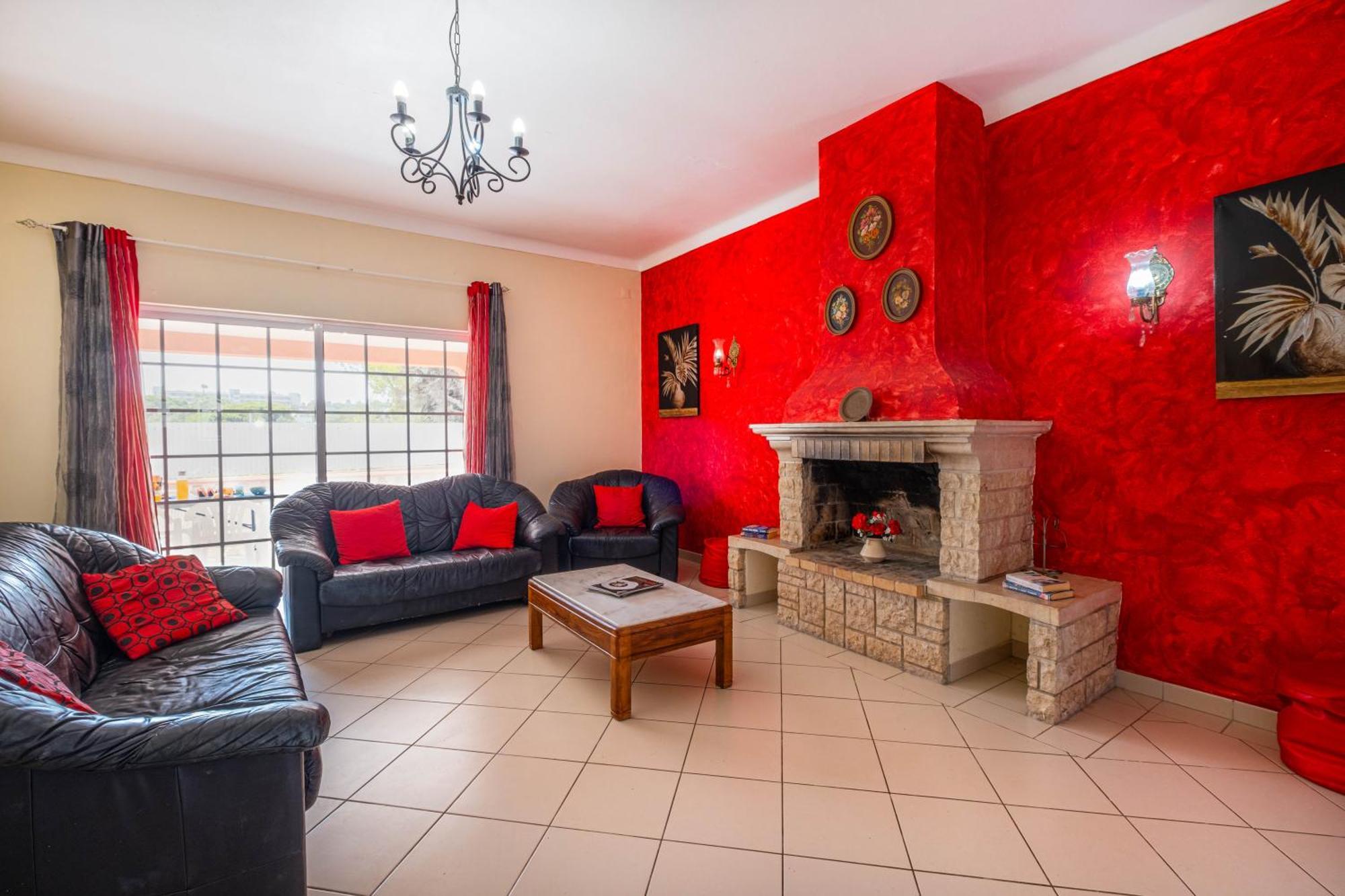 Flores By Algarve Vacation Villa *