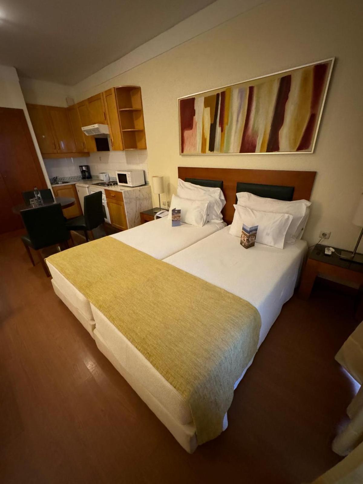 Semanas 30 E 24 Gale Cerro Alagoa 4* Albufeira