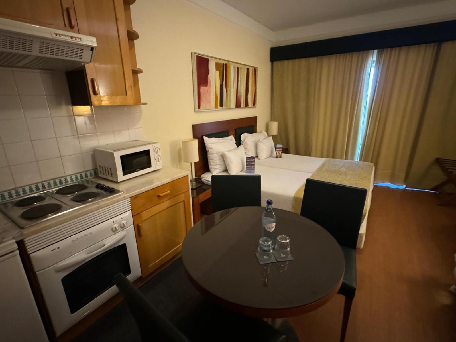 Hotel Semanas 30 E 24 Gale Cerro Alagoa