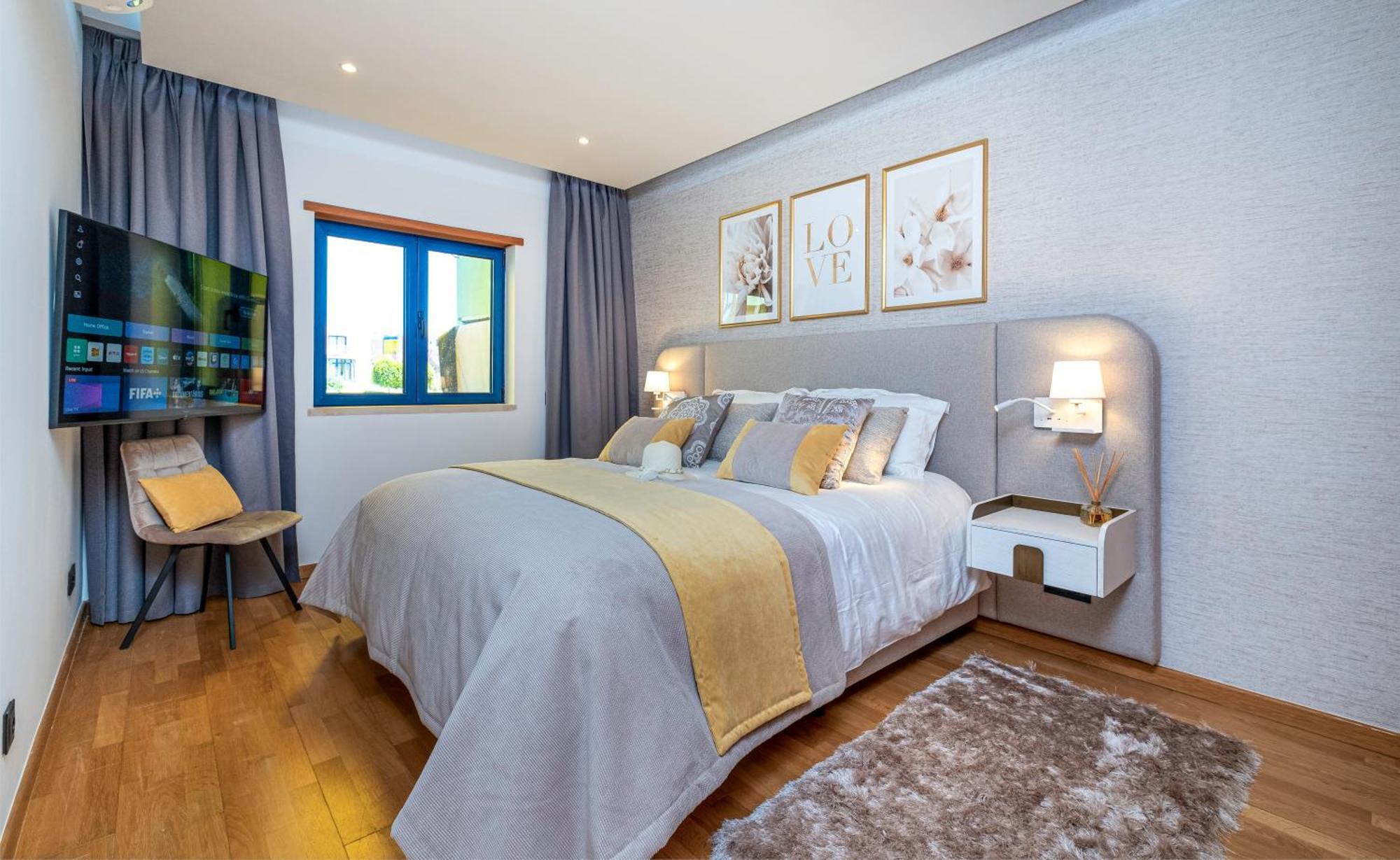 Villa Romantic With Private Hot Tub & Parking - Big Pool - Marina Access Albufeira