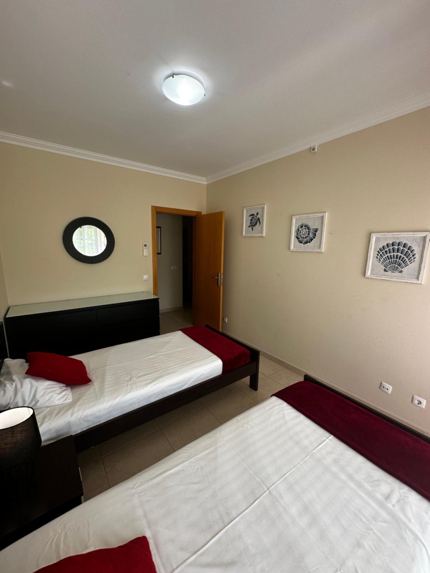 Apartment A 1km De La Plage, Avec Piscine A Albufeira