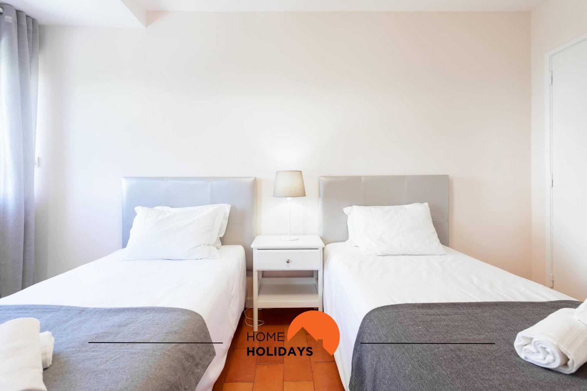 #165 Liberdade 105 By Holidays