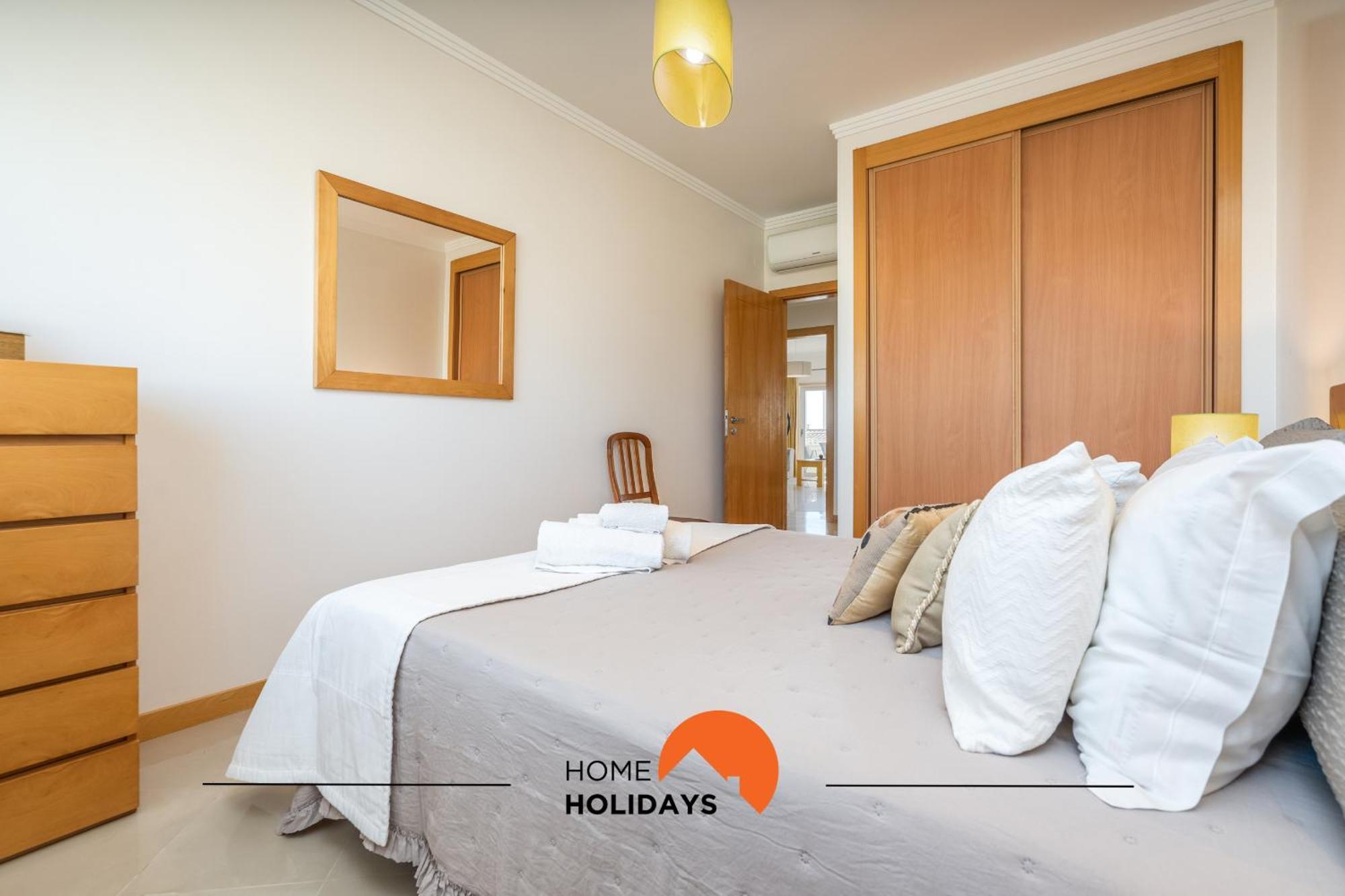 Apartment #247 Corrieira Prestigio By Holidays *