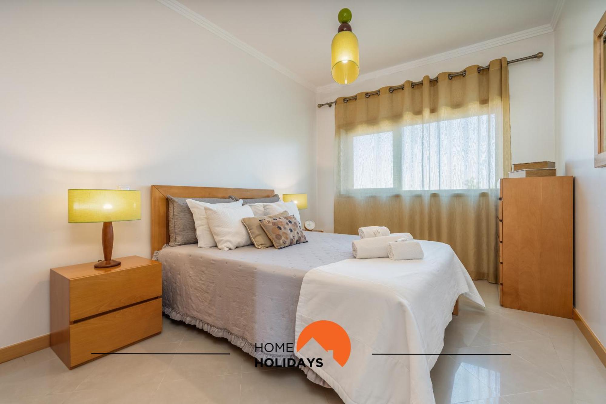 #247 Corrieira Prestigio By Holidays * Albufeira