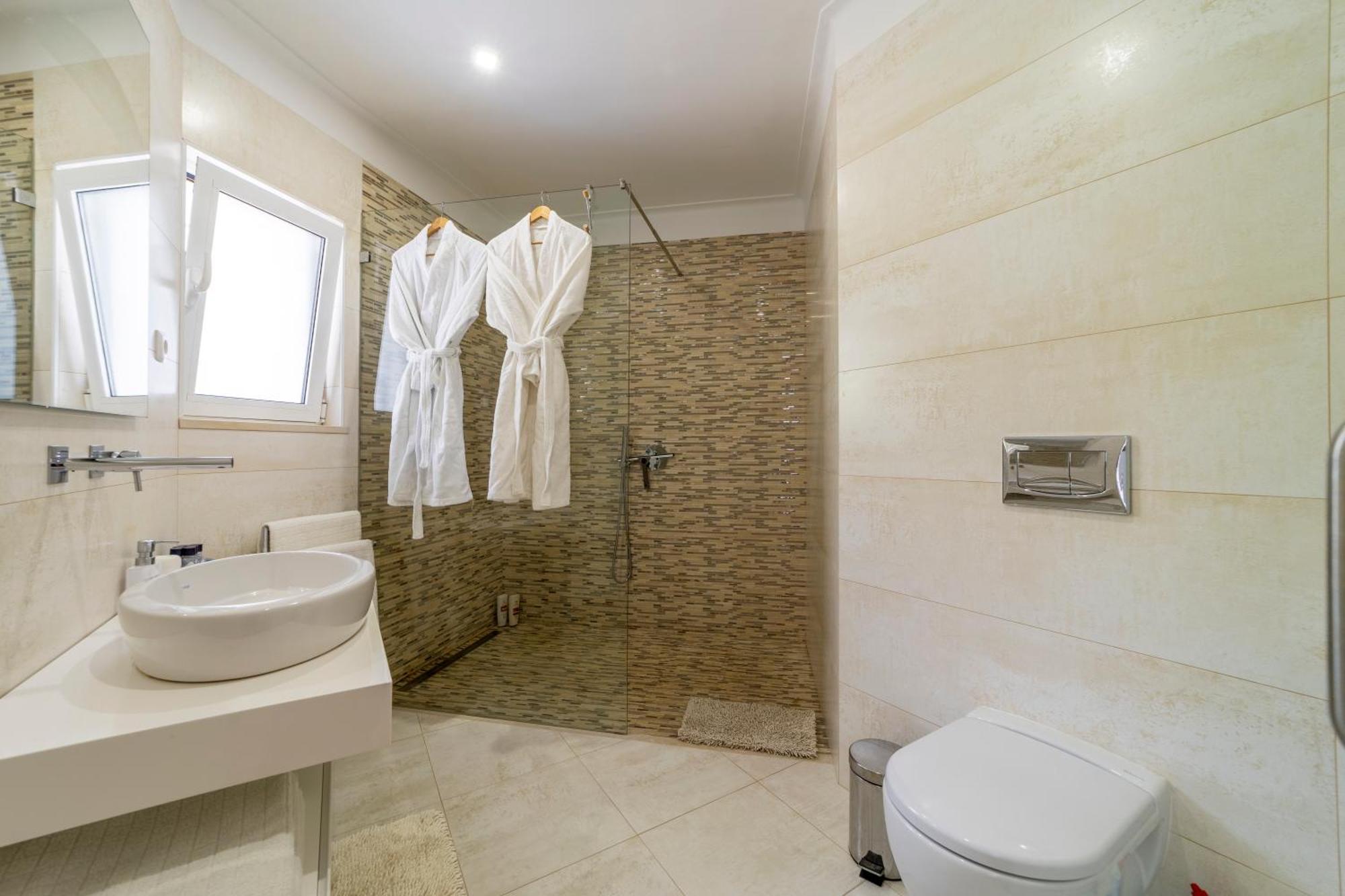 Stunning 4-bedroom With Pool - Perfect For Families * Albufeira