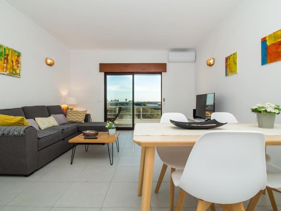 - Pool And Sea View & Center * Albufeira