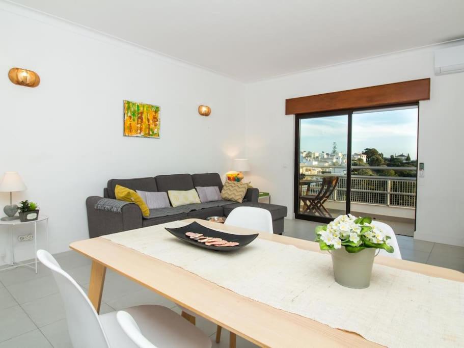 - Pool And Sea View & Center Albufeira