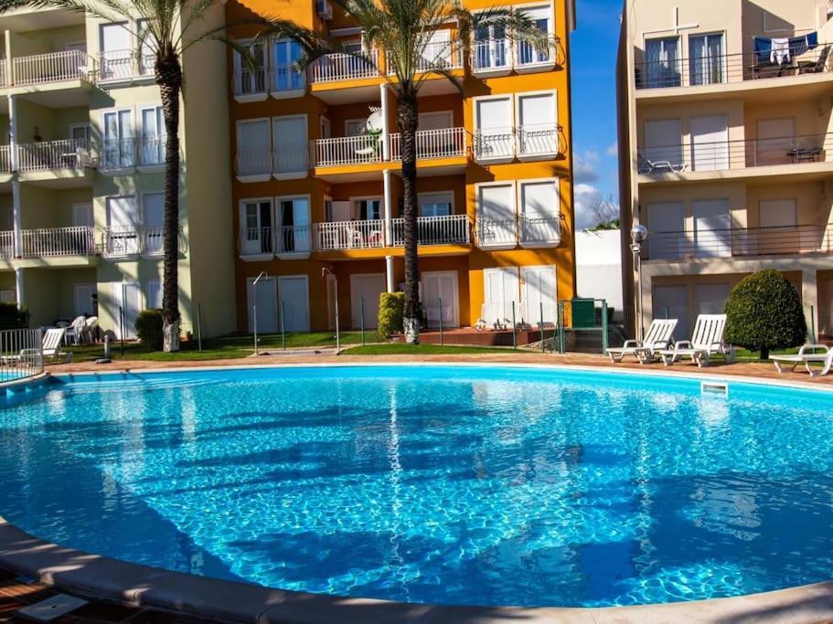 Globe 33 - Location & The Strip * Albufeira