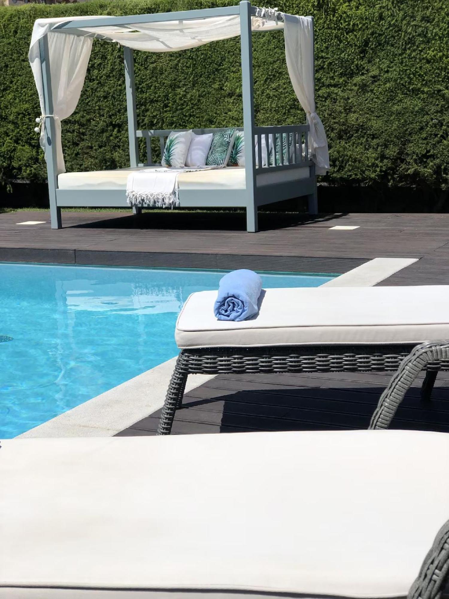 Appartement A Charming Property Only A 2 Minute Walk To Beach
