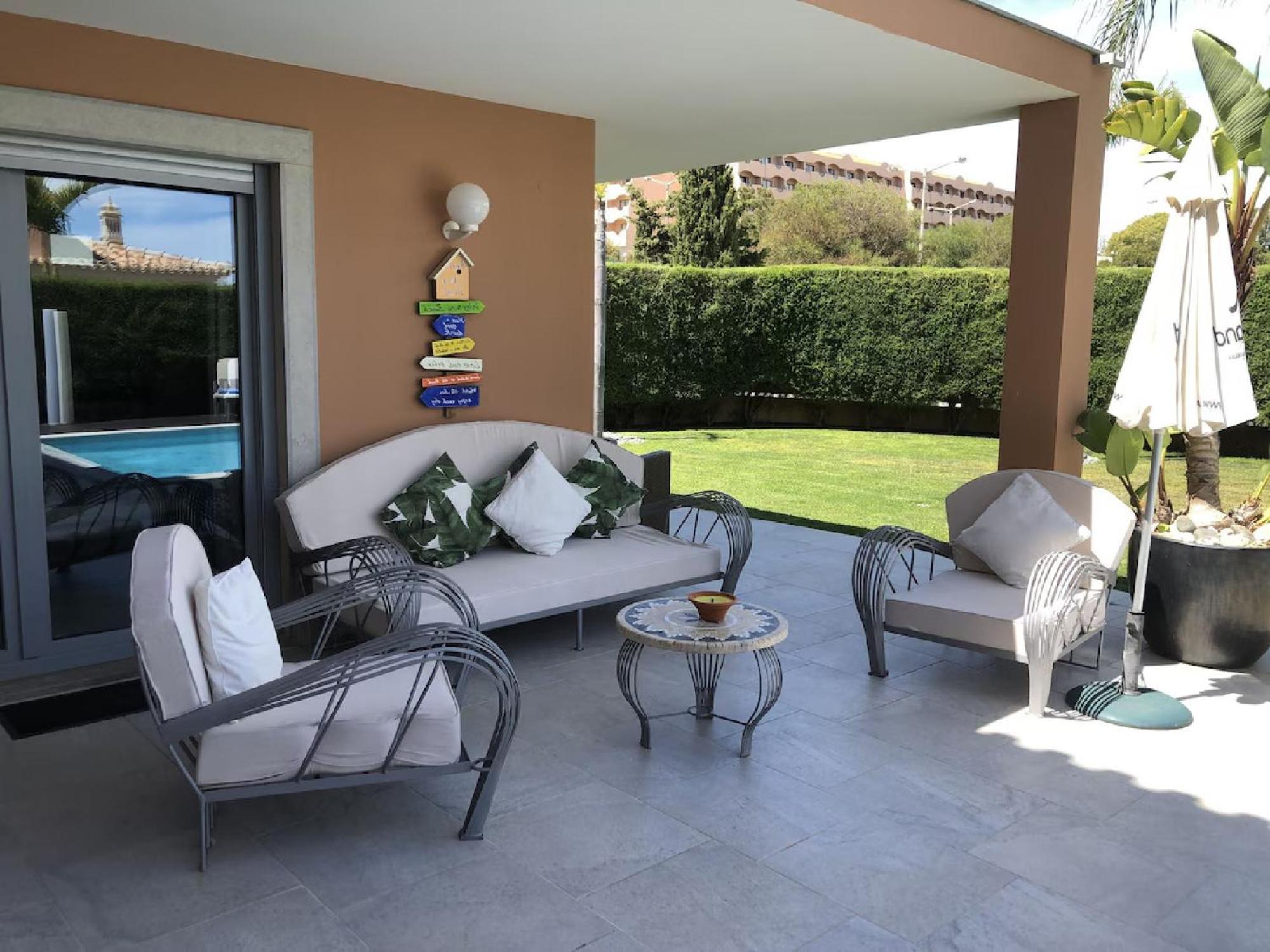 A Charming Property Only A 2 Minute Walk To Beach Albufeira