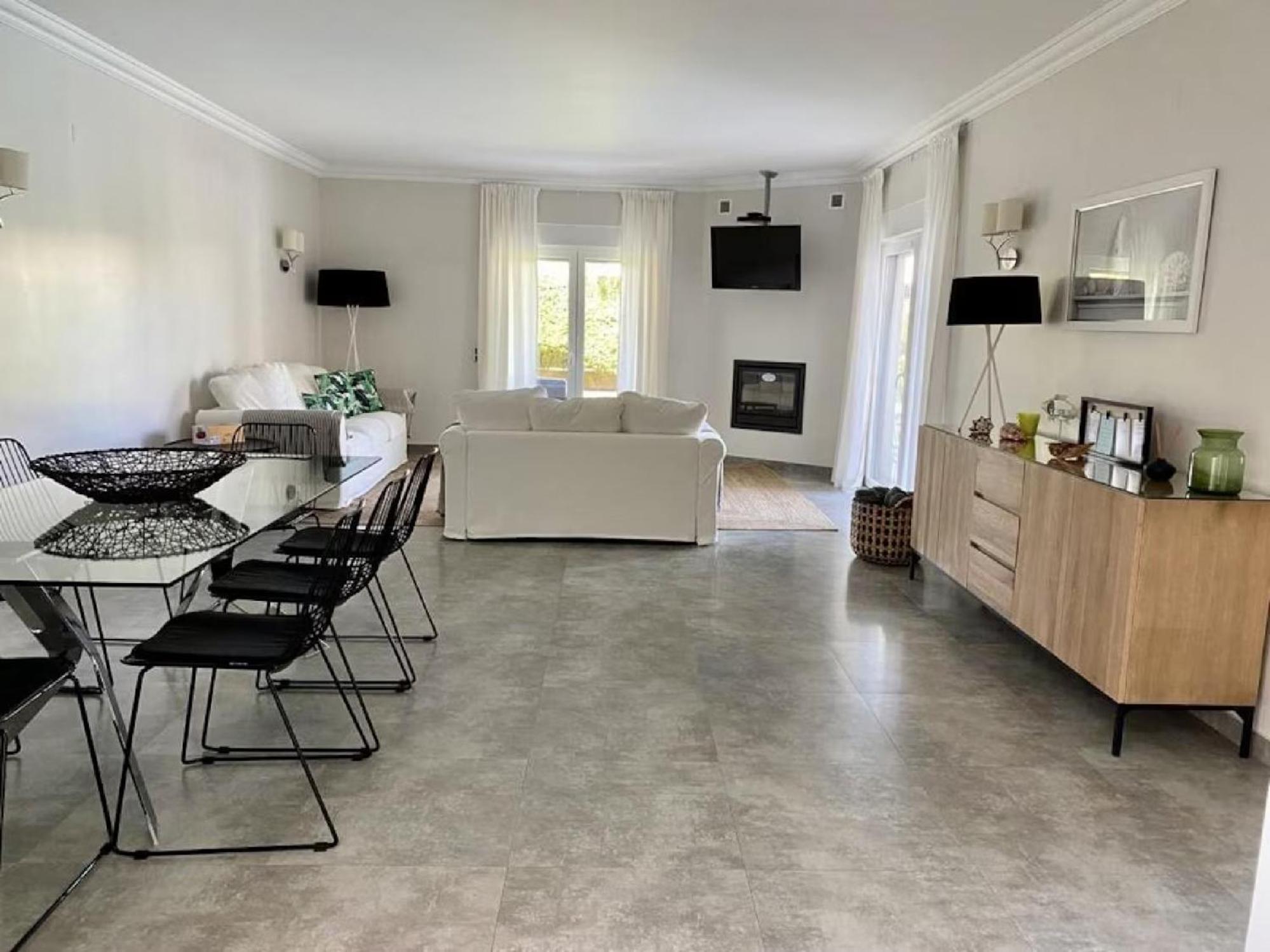 A Charming Property Only A 2 Minute Walk To Beach Apartment Albufeira