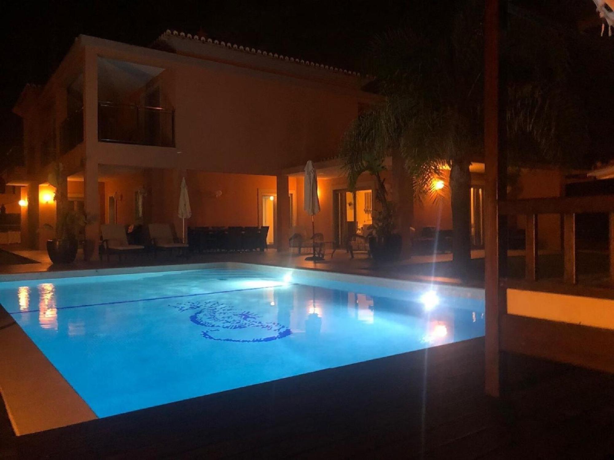 Apartment A Charming Property Only A 2 Minute Walk To Beach Albufeira