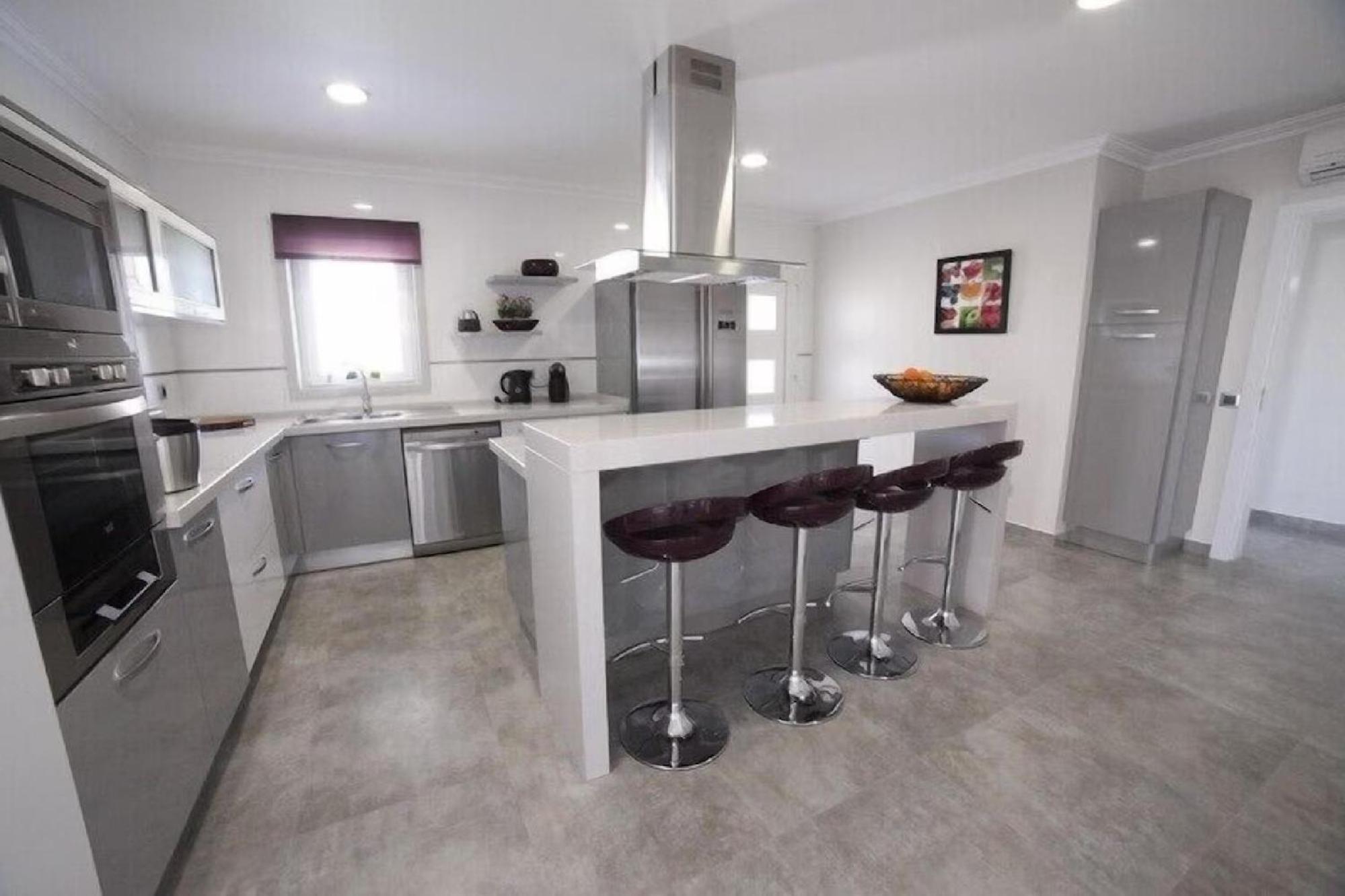 A Charming Property Only A 2 Minute Walk To Beach Apartment Albufeira