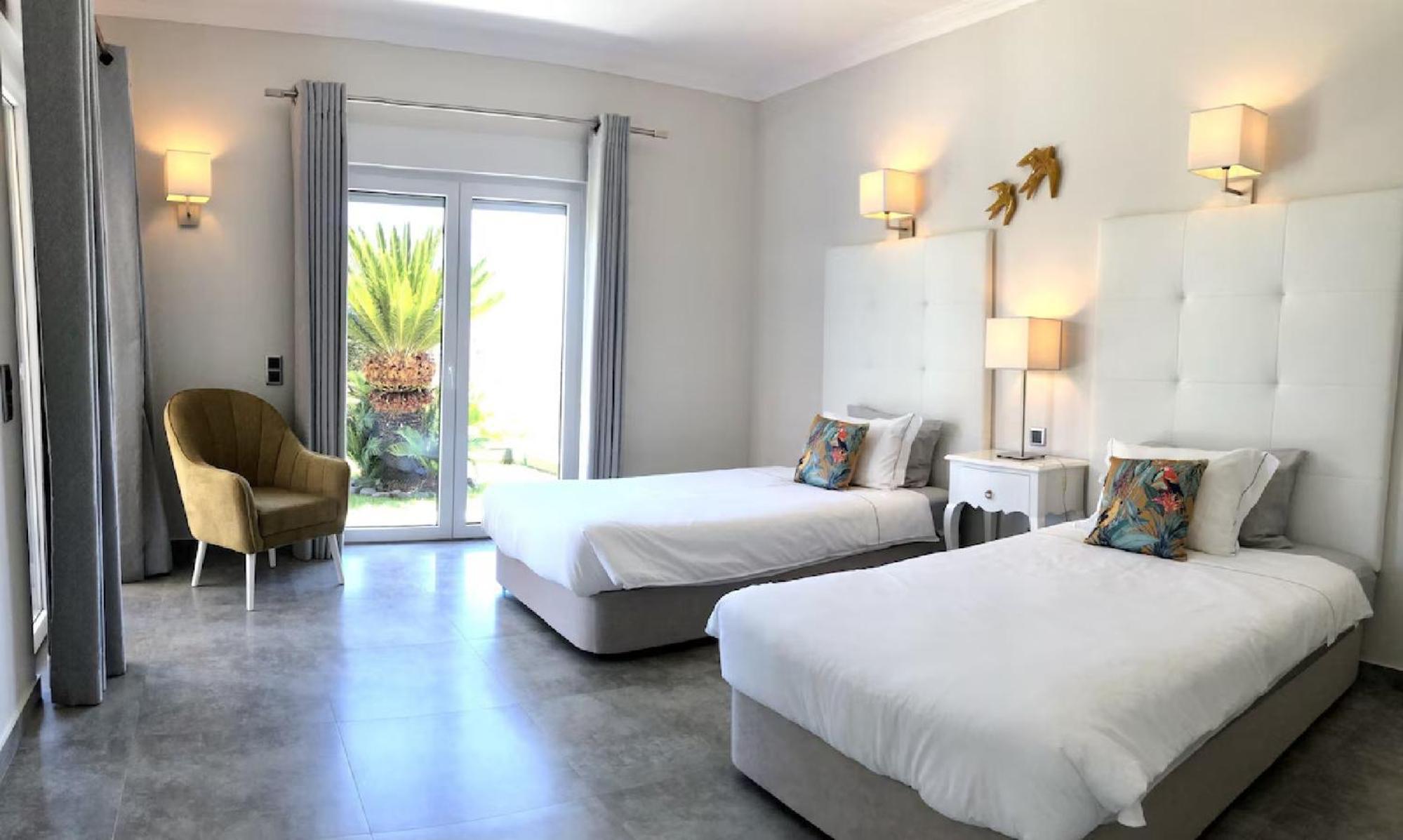 A Charming Property Only A 2 Minute Walk To Beach * Albufeira