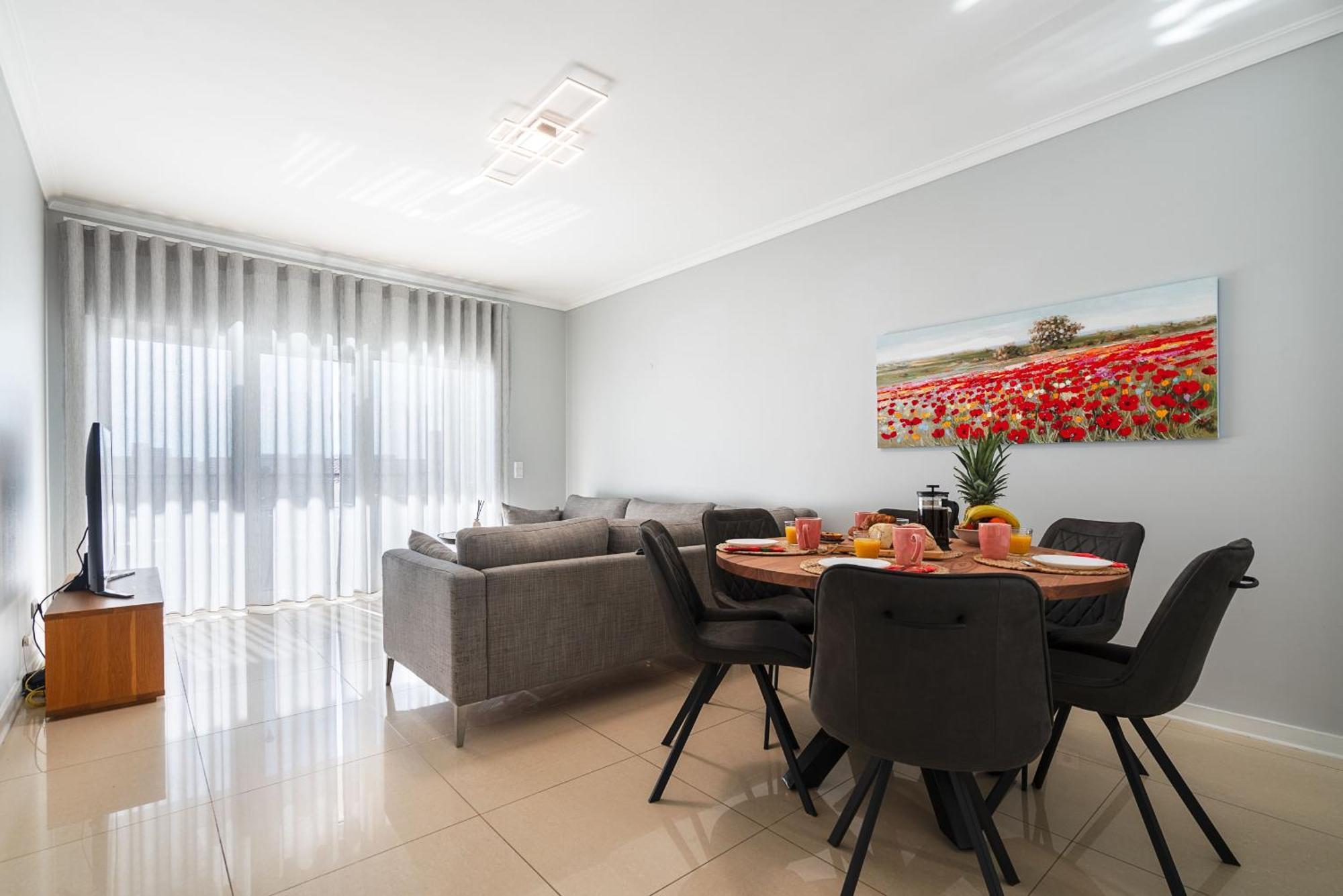 Apartment Sunny 1 With Pool By Homing *