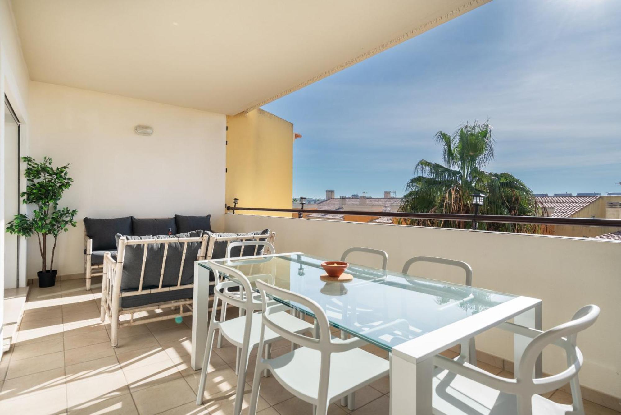 Sunny 1 With Pool By Homing Apartment *